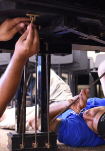movers piano assembly
