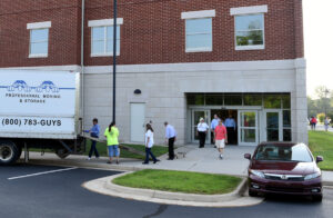 moving truck in loudoun county