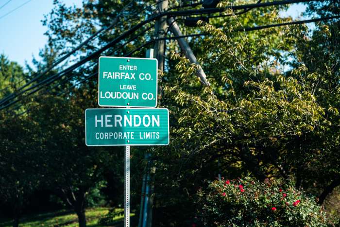 Herndon VA City Limits Sign
